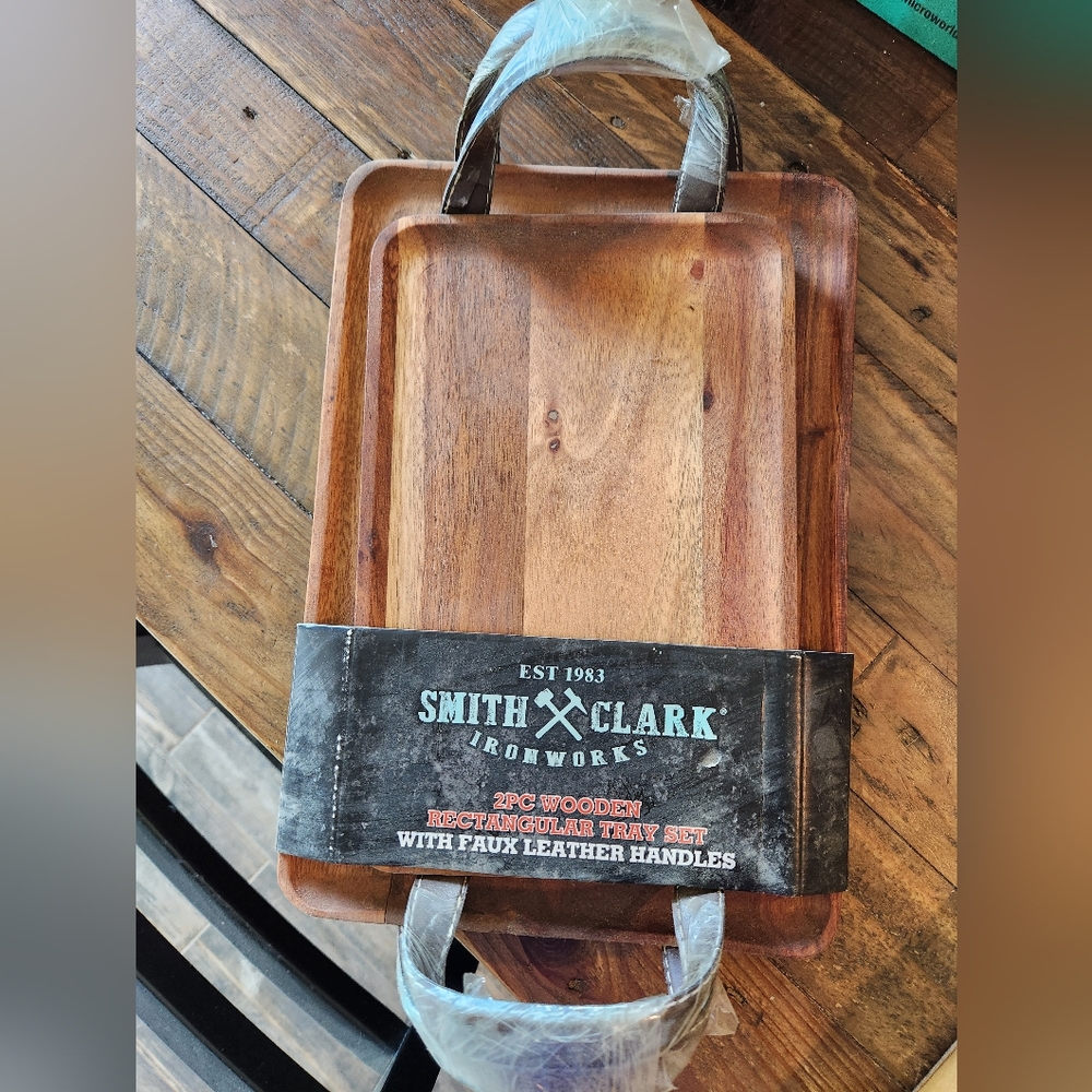 Small serving trays